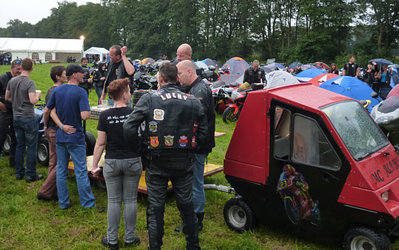 Alfsee2011_11.jpg (143.67 KiB) 4885 mal betrachtet Freibier auf dem Platz